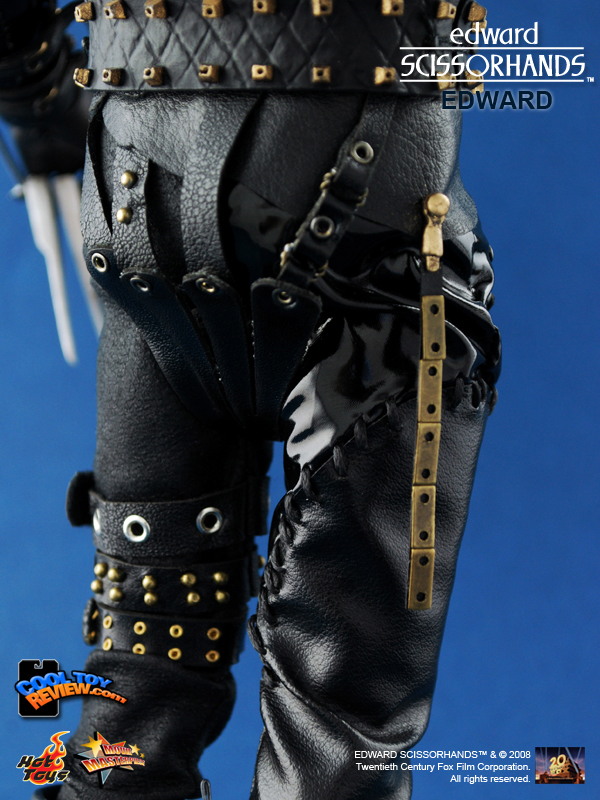 Edward Scissorhands 1/6 scale collectible figure by Hot Toys